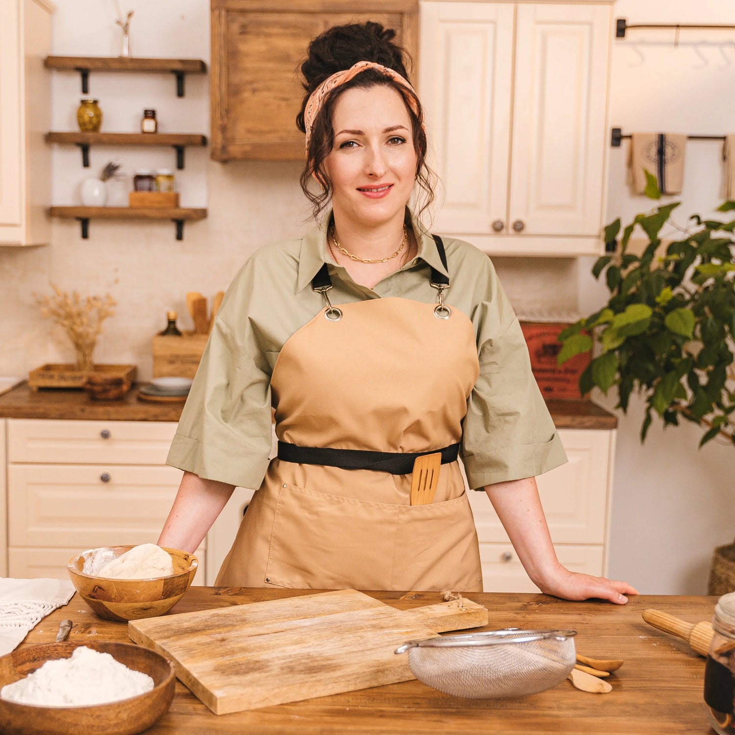 Woman preparing a baking class in the kitchen.